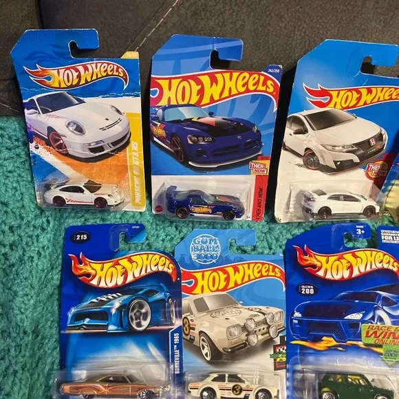 Hot wheels Bundle Set - Picture 2 of 7